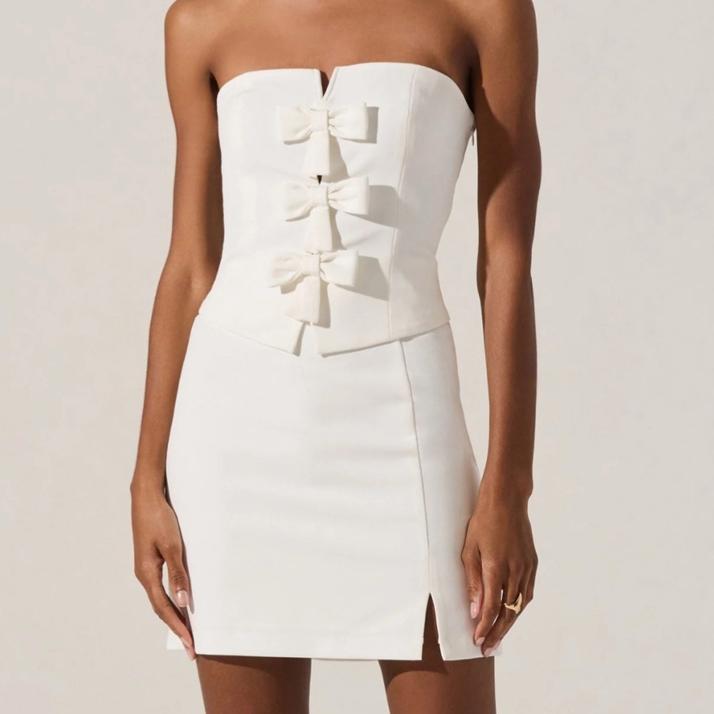 ASTR White Strapless Bow Detail Dress